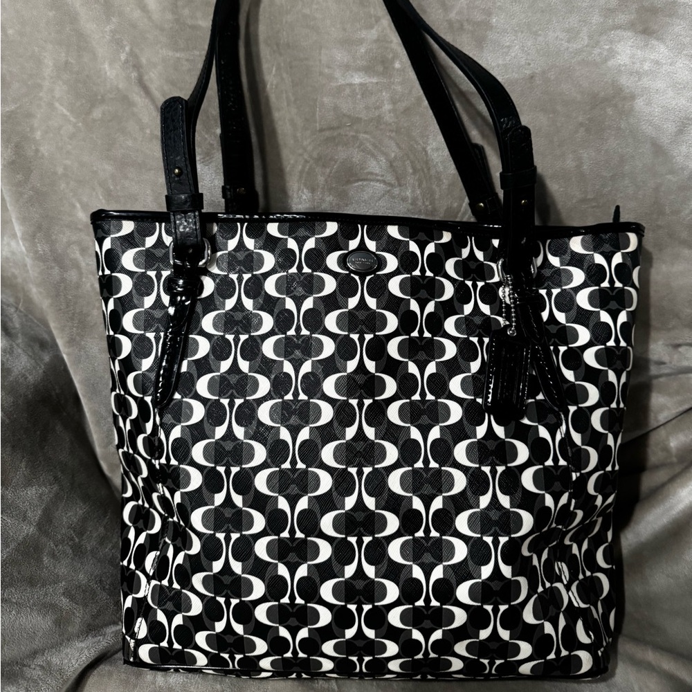 CLEAROUT!!! Coach Peyton Dream C Zip Top Tote Bag 27350